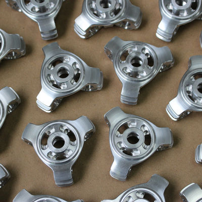 Piezas de aluminio modificadas para requisitos particulares del CNC con proceso que trabaja a máquina y de torneado de la precisión
