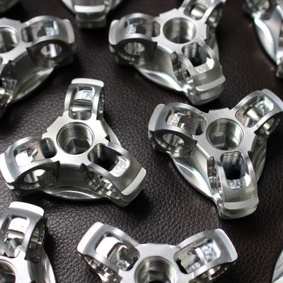 Tolerancia de aluminio de la alta precisión 0.05m m de las piezas del CNC del prototipo rápido