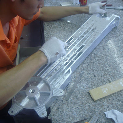 El prototipo rápido del CNC trabajó a máquina tolerancia de la alta precisión 0.01m m de las piezas