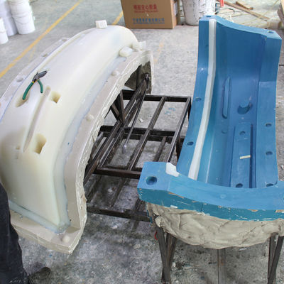 Creación de un prototipo rápida de reacción del moldeo a presión de las piezas plásticas del coche que fabrica grueso de pared de 3m m