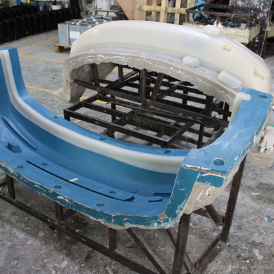 Creación de un prototipo rápida de reacción del moldeo a presión de las piezas plásticas del coche que fabrica grueso de pared de 3m m