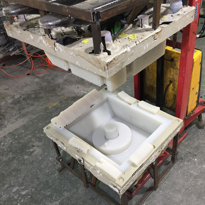 El prototipo del bajo volumen del moldeo a presión de reacción parte el material del poliuretano
